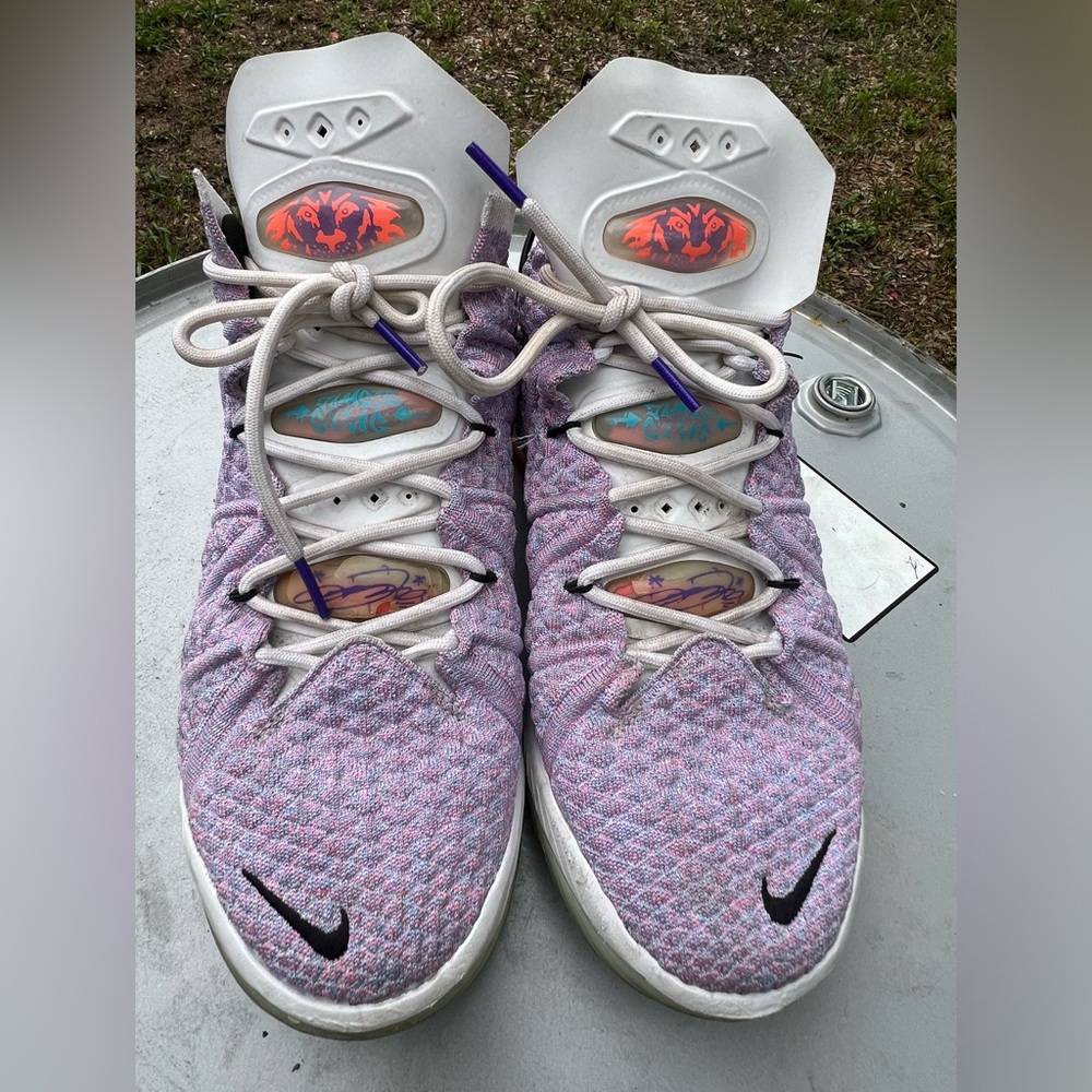 Nike LeBron XVIII 18